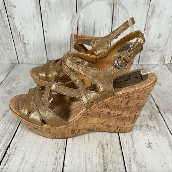 BOC Gold Leather Strappy Cork Padded Wedge Heel Sandals Women's sz 9 - Picture 3 of 11